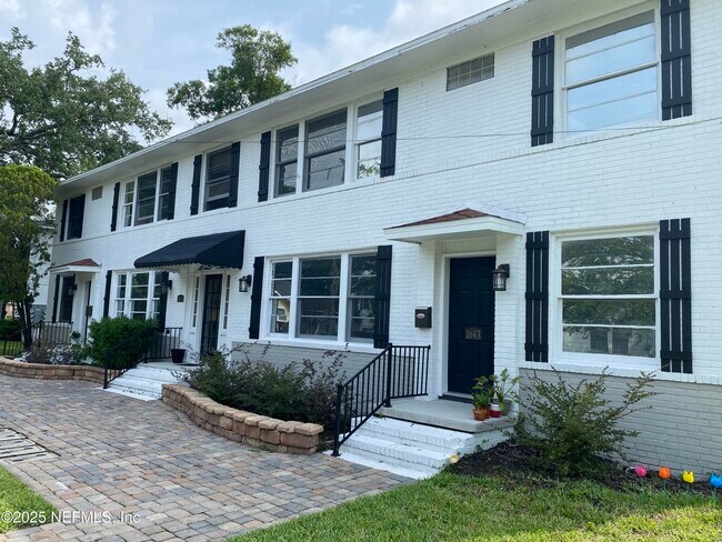 Foto del edificio - 1639 Larue Ave