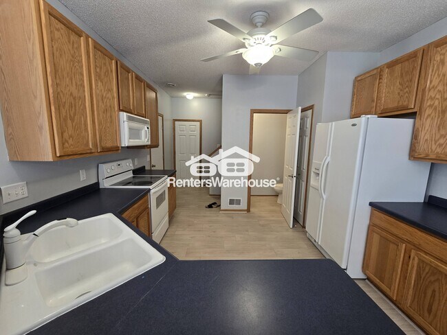 Foto del edificio - 1945 Mockingbird Ave