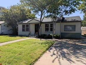 Building Photo - 2943 Elliott St
