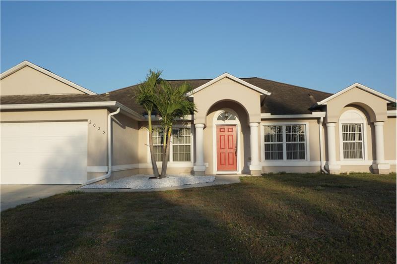 Primary Photo - 2025 SW Americana St
