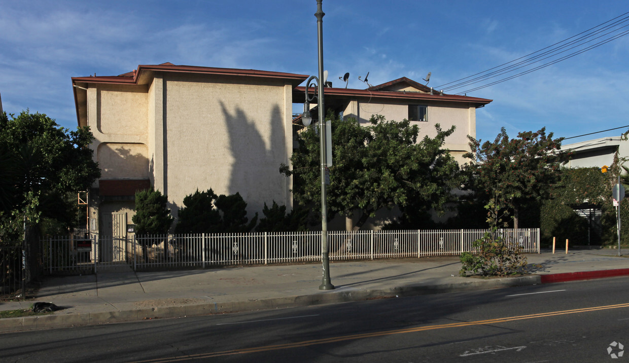 Building Photo - 170 Avenue 26