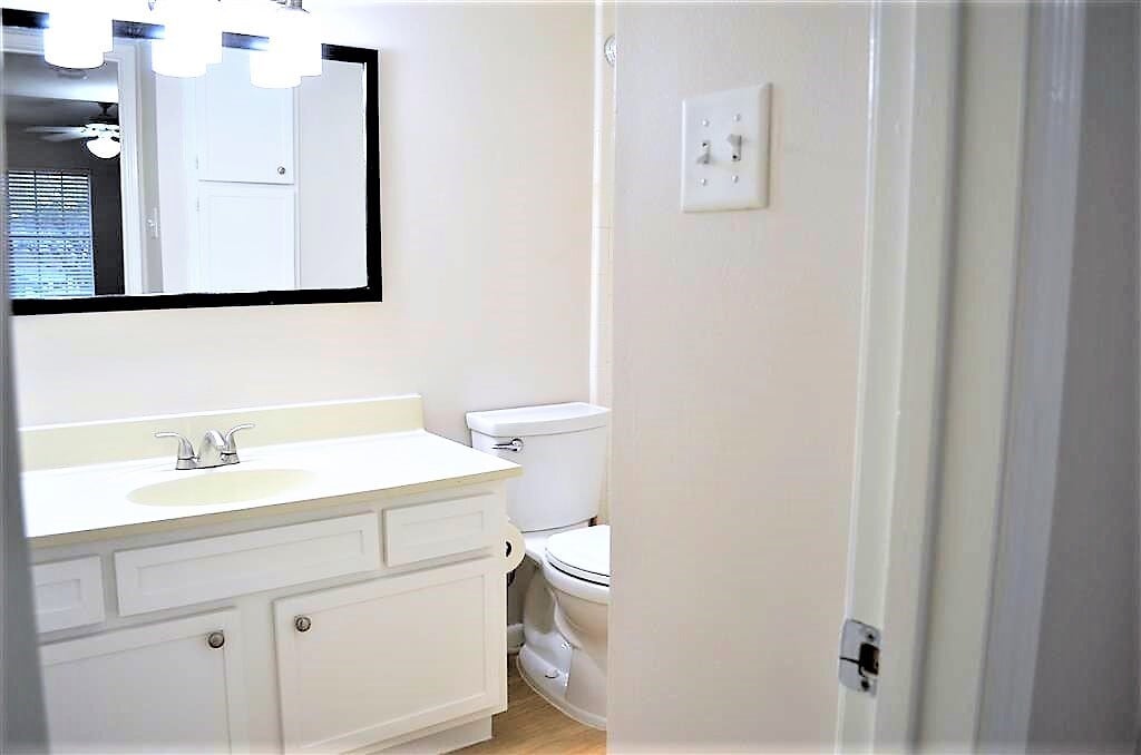 Foto principal - 2250 Bering Dr