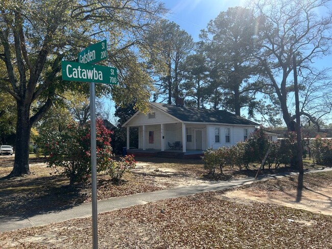 Building Photo - 219 Gadsden St