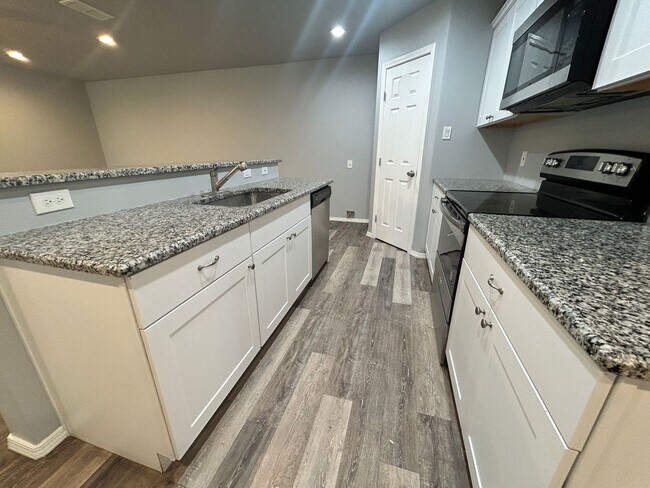 Foto del edificio - 1107 N Englewood Ave