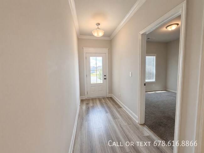 Building Photo - 213 Logan Crest Ct