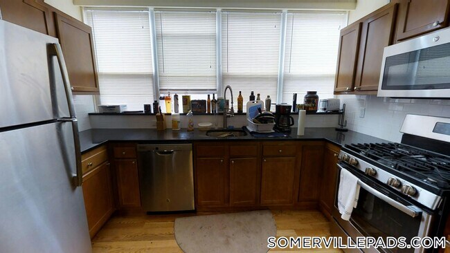 Foto del edificio - 332 Beacon St