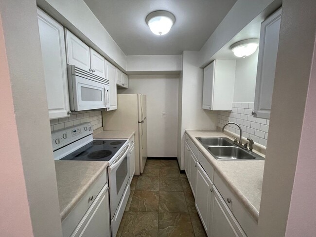 Building Photo - 20 Yawkey Ave