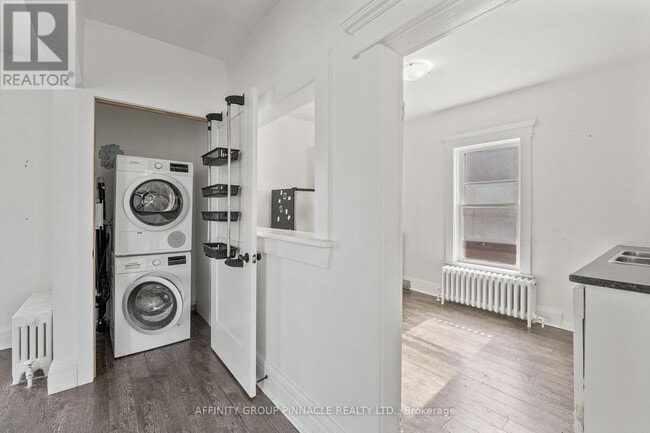 Photo du bâtiment - 255 Kent St W