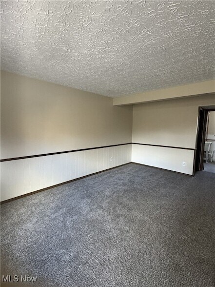 Foto del edificio - 4250 S Main St