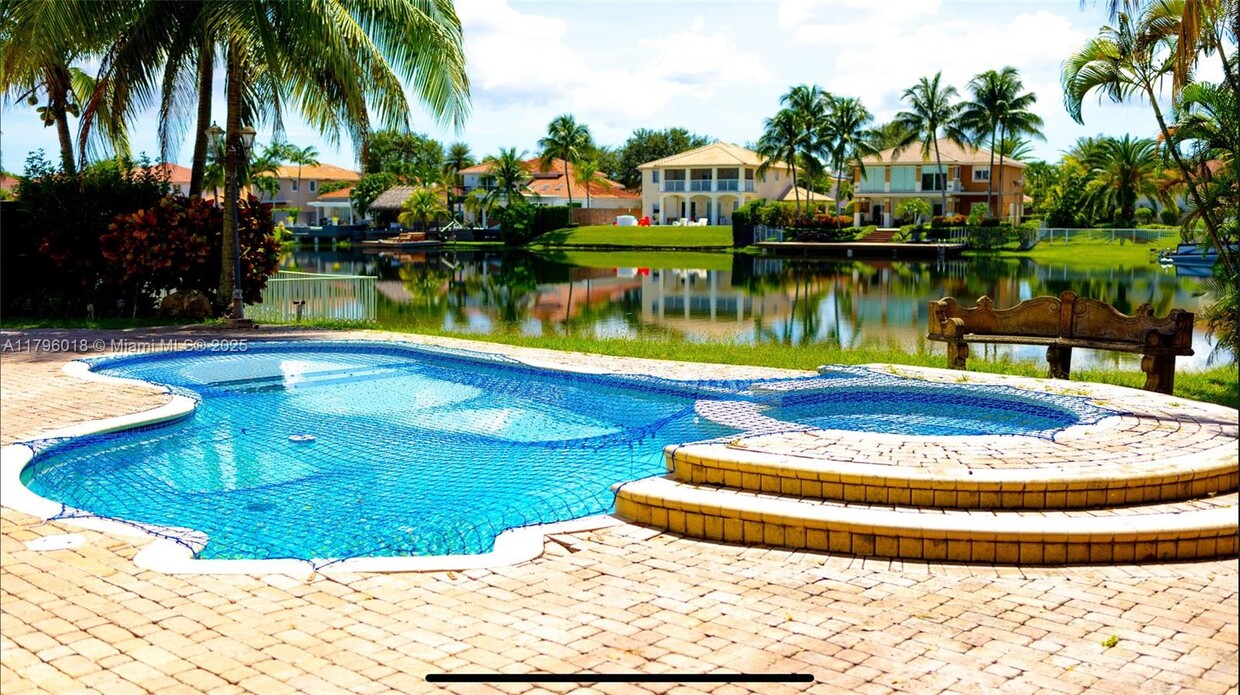 Foto principal - 11388 NW 68th St