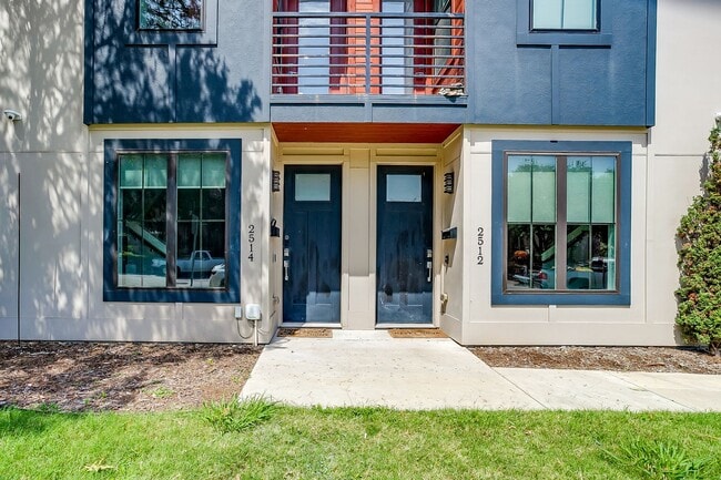 Building Photo - 2822 Forest Park Blvd