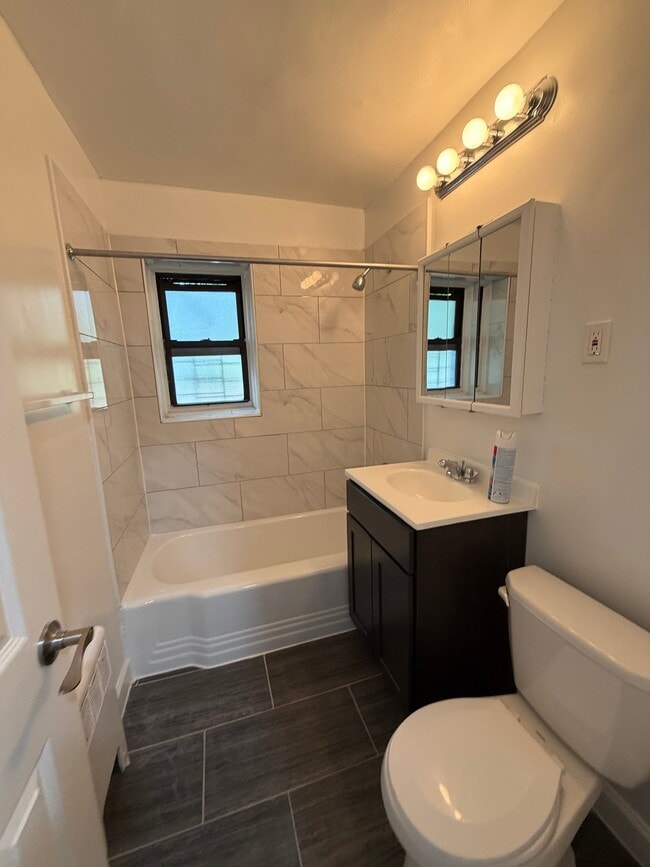 Building Photo - 463 Highland Ave