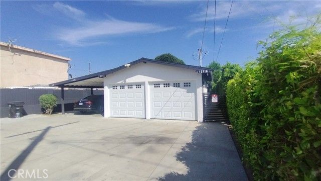 Foto principal - 13714 Hoyt St