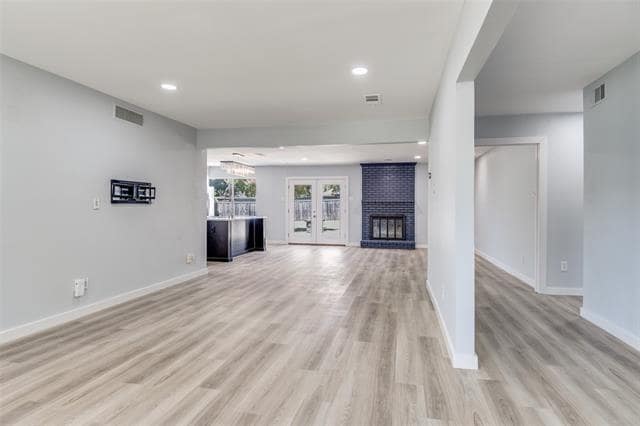 Foto del edificio - 3647 Whitehall Dr