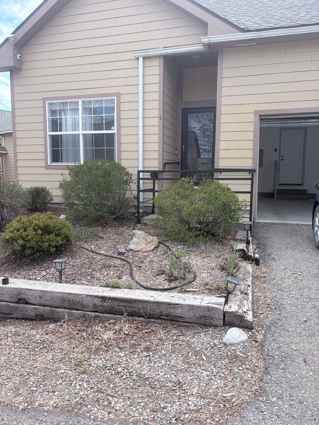 Building Photo - 109 Cinnamon Dr