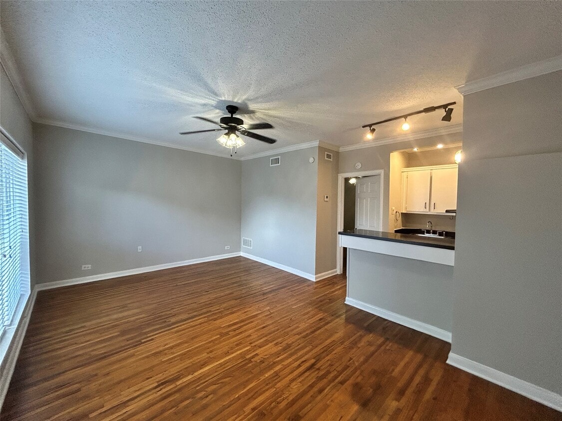 Foto principal - 219 Marshall St