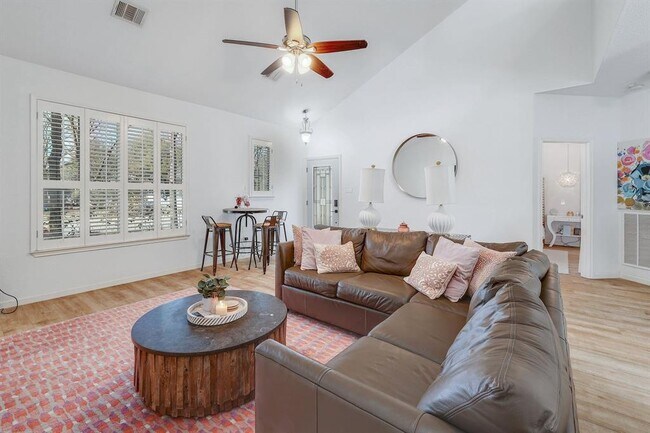 Foto del edificio - 211 N Lynnwood Trail