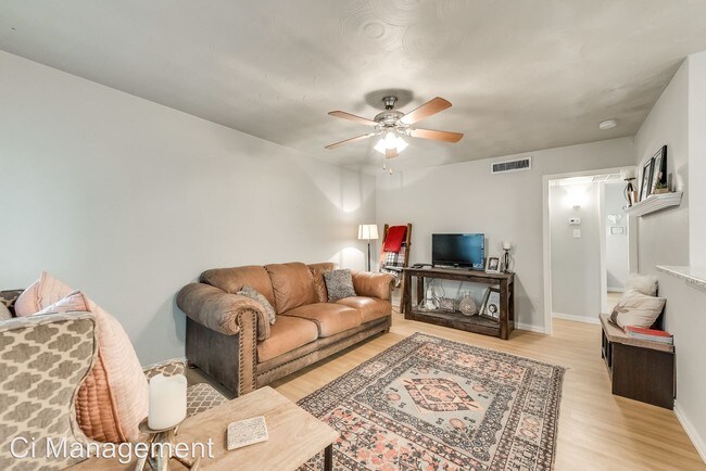 Foto del edificio - 4611 Munger Ave