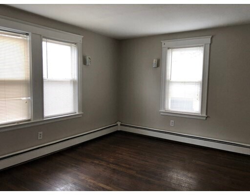 Building Photo - 136 Clay St
