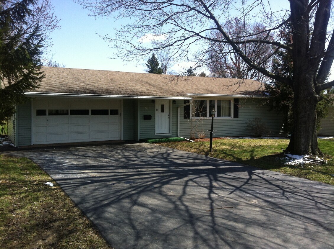 Primary Photo - 108 Ronnell Dr