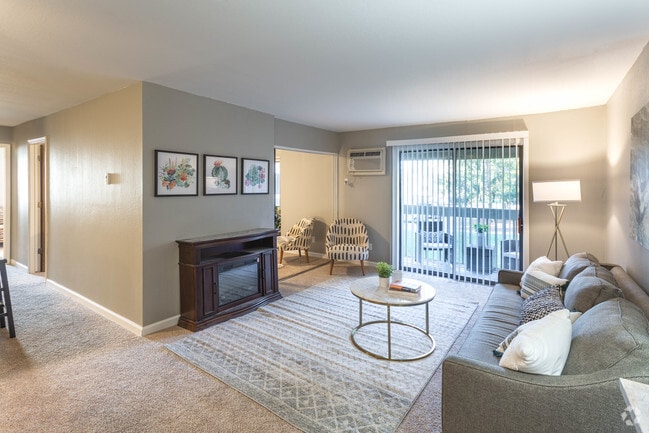 2 BR, 1 BA - Sequoia - 1000 SF - Nemoke Trails Apartments