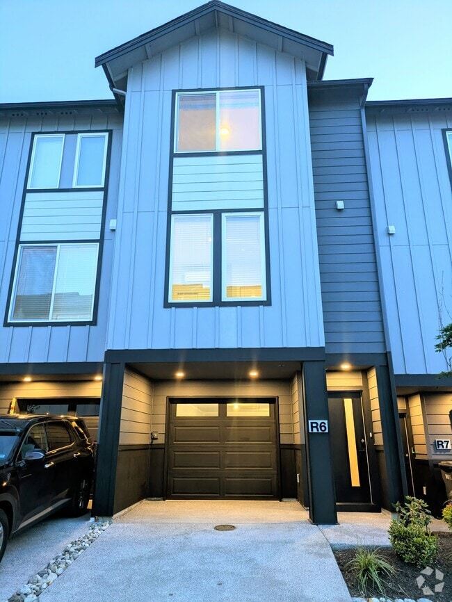 Building Photo - 14707 87th Ave SE