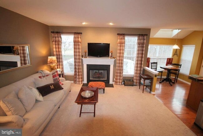 Foto del edificio - 43154 Baltusrol Terrace