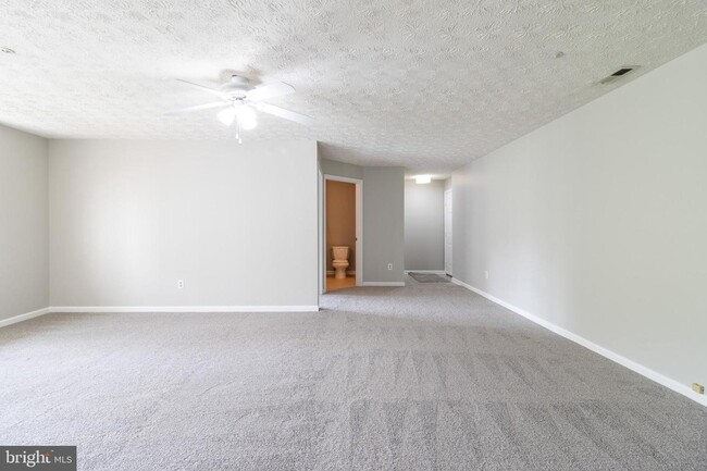 Building Photo - 704 Orchard Overlook