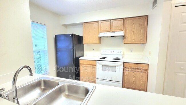 Building Photo - 7368 E Bank Dr