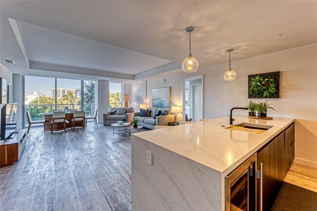 Building Photo - 2200 N Ocean Blvd