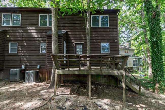 Foto del edificio - 121 Noel Ann Ct