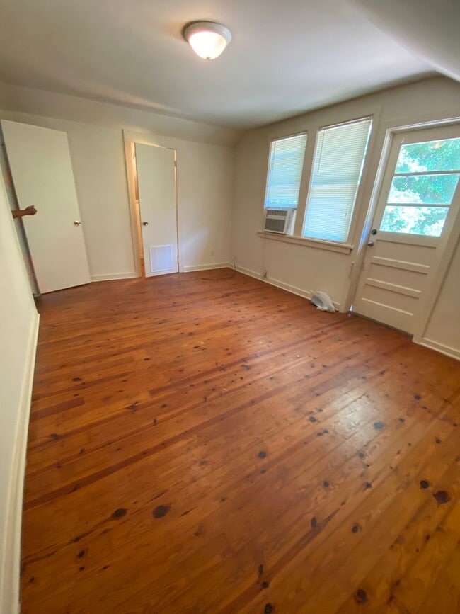Photo - Quiet Forested 1 Bedroom Unit Apartment
