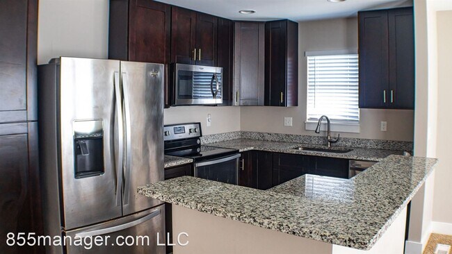 Building Photo - 3 br, 3 bath House - 115 Whispering Pines Dr