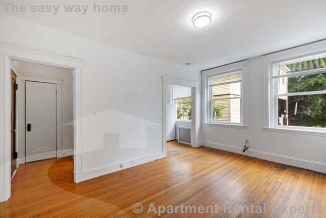 Photo - 170 Maple St Apartment