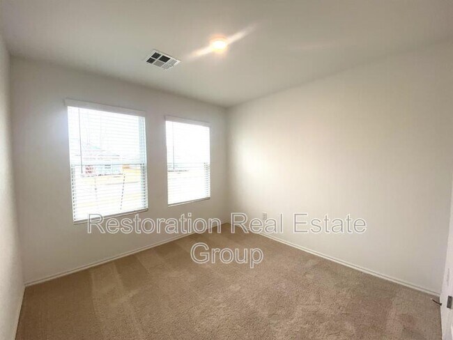 Foto del edificio - 10921 SW 22nd St