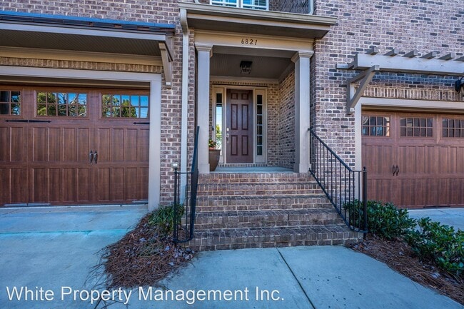 Building Photo - 3 br, 2.5 bath House - 6821 Fairway Row Lane