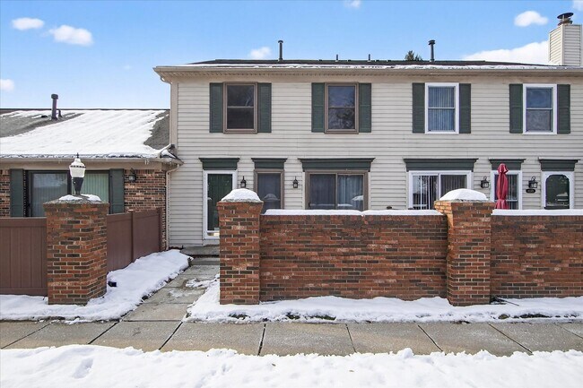 Foto del edificio - 41070 Southwind Dr