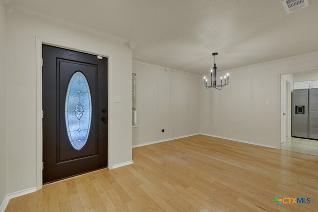 Foto del edificio - 1260 Flaming Oak Dr