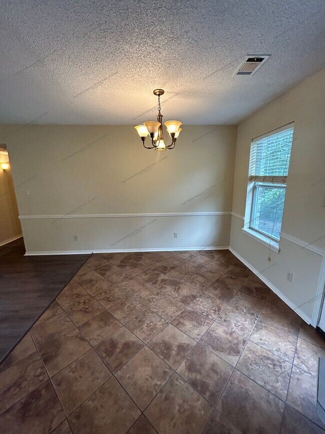 Foto del edificio - 1413 Grand Oak Dr