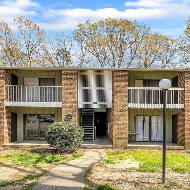 Foto del edificio - 1283 Schaub Dr