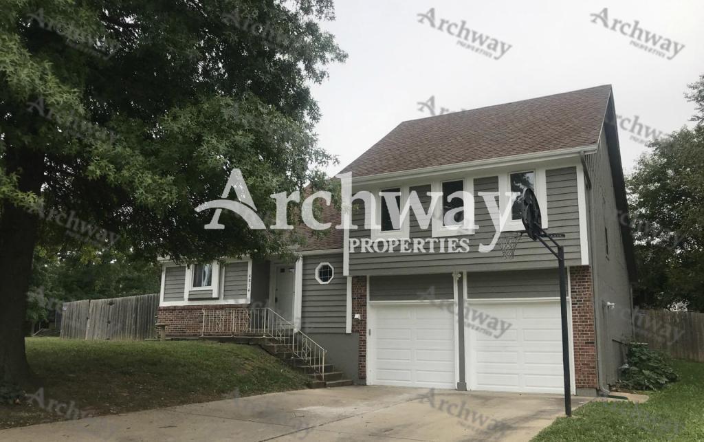 Primary Photo - 4814 Perry Ave