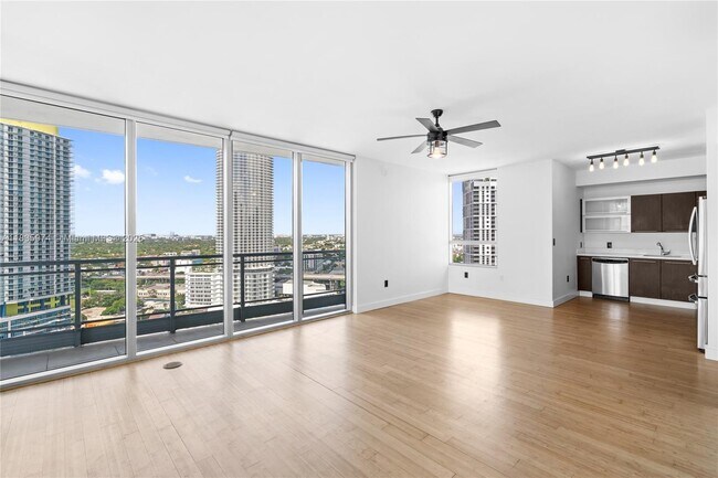 Foto del edificio - 90 SW 3rd St