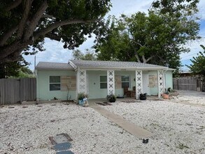 Building Photo - 14028 E Parsley Dr