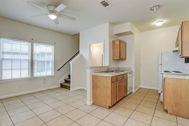 Foto del edificio - 6841 Larkstone St