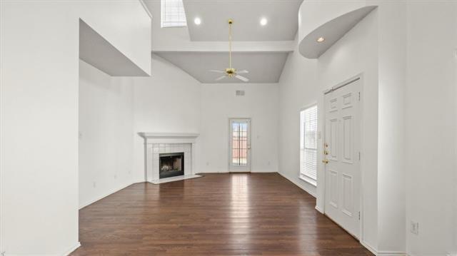 Building Photo - 8400 Hickory St