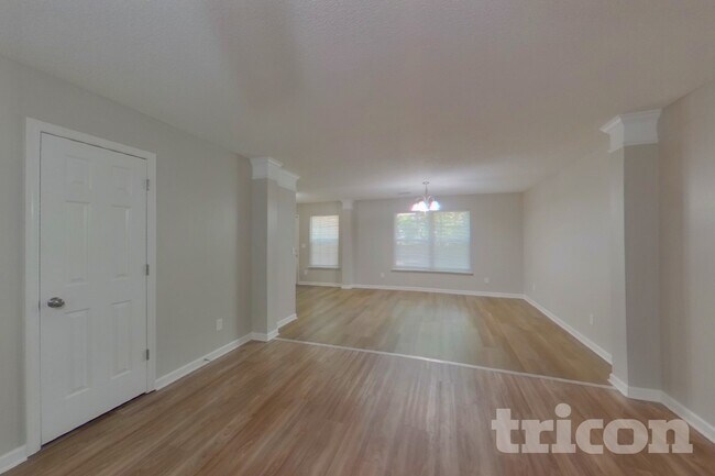 Foto del edificio - 121 Eagle Pointe Dr