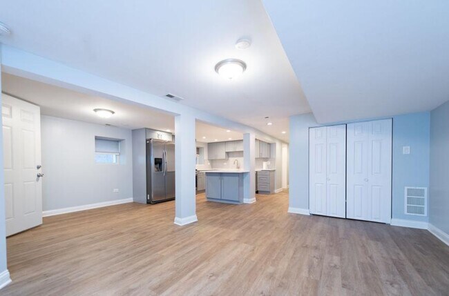Foto del edificio - 1 bedroom in Chicago IL 60640
