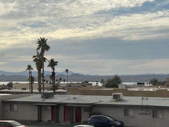 Foto del edificio - Unfurnished 2 bedroom 2 bath long term rental