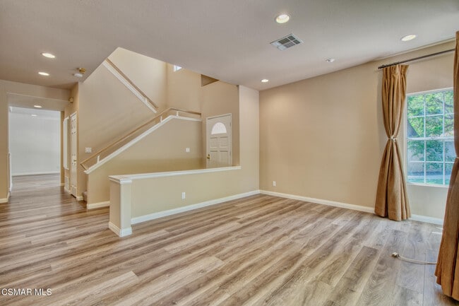 Building Photo - 1044 Cherry Creek Cir