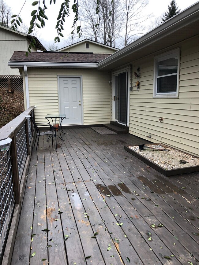 Foto del edificio - 940 Glenn Bridge Rd SE